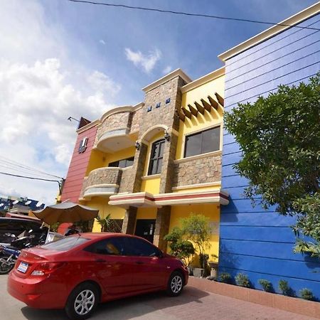Kokomos Suites Hotel Angeles Exterior photo